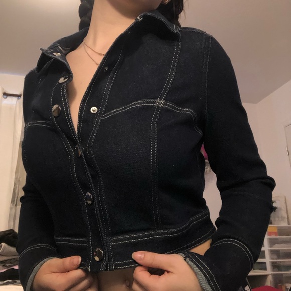 Brand new Guess jean jacket - Picture 2 of 6